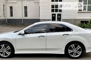 Седан Honda Accord 2012 в 