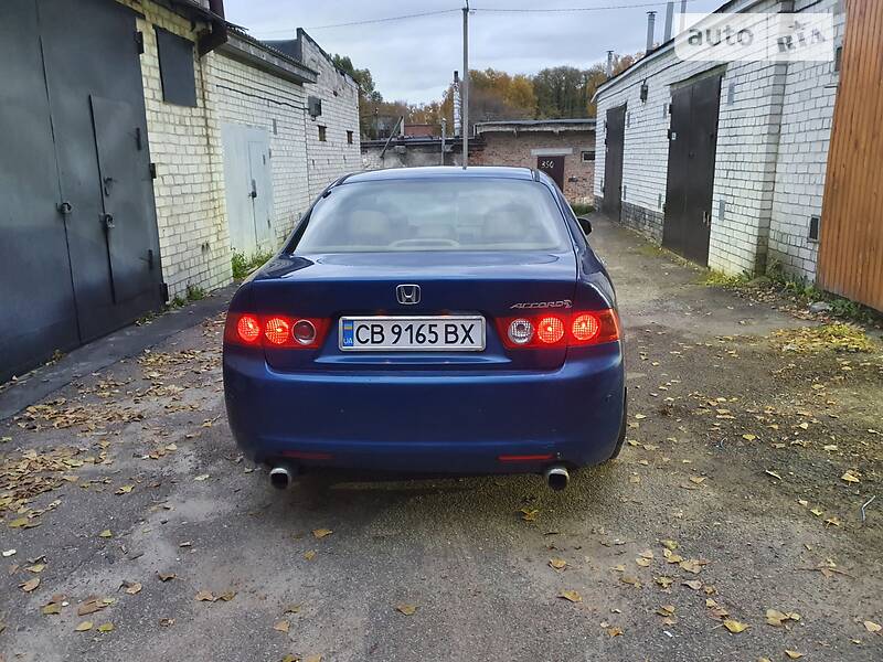 Седан Honda Accord 2004 в Чернигове