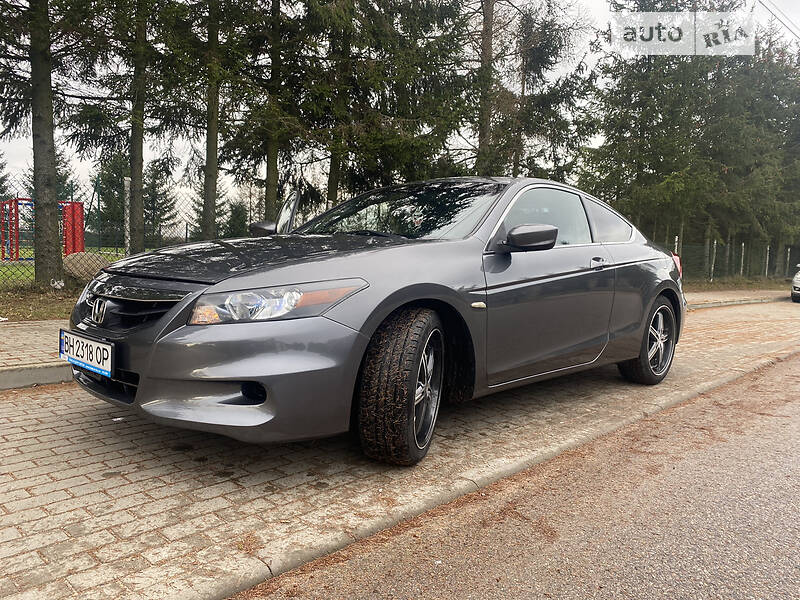 Купе Honda Accord 2010 в 