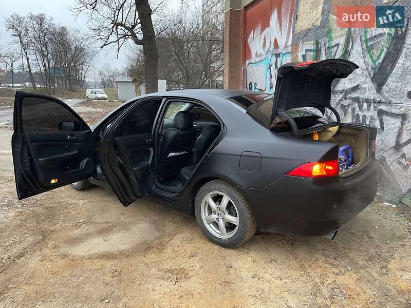 Седан Honda Accord 2005 в Киеве