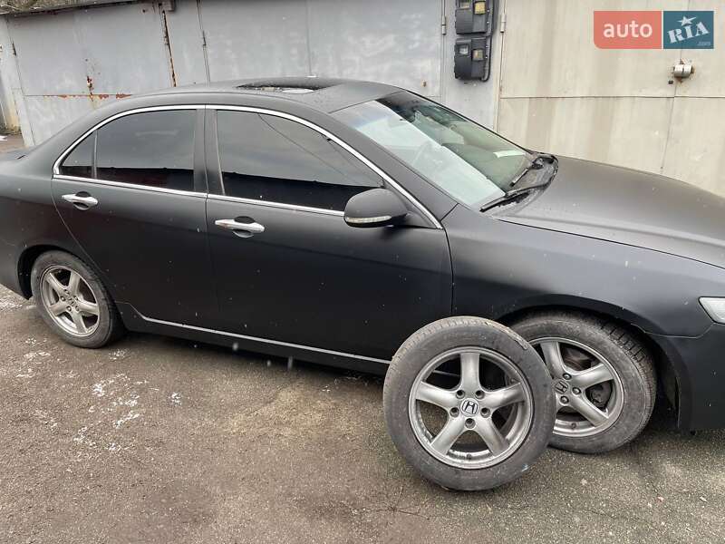 Седан Honda Accord 2005 в Киеве