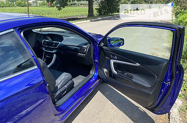 Купе Honda Accord 2013 в 