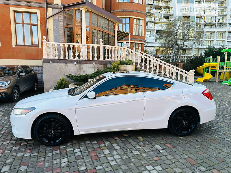 Купе Honda Accord 2008 в 