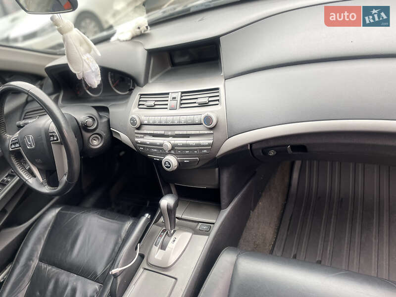 Седан Honda Accord 2012 в Києві