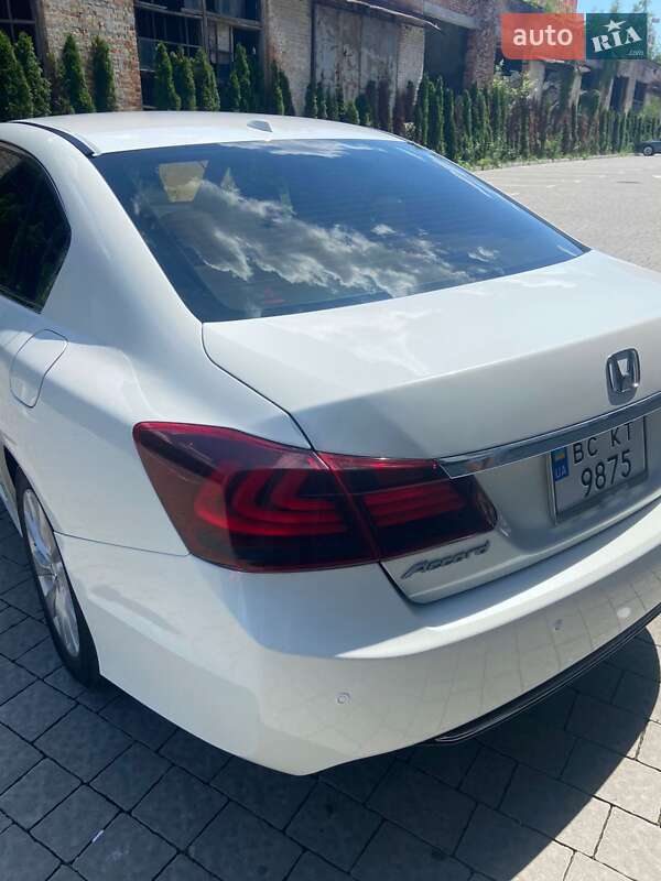 Седан Honda Accord 2014 в Шептицькому