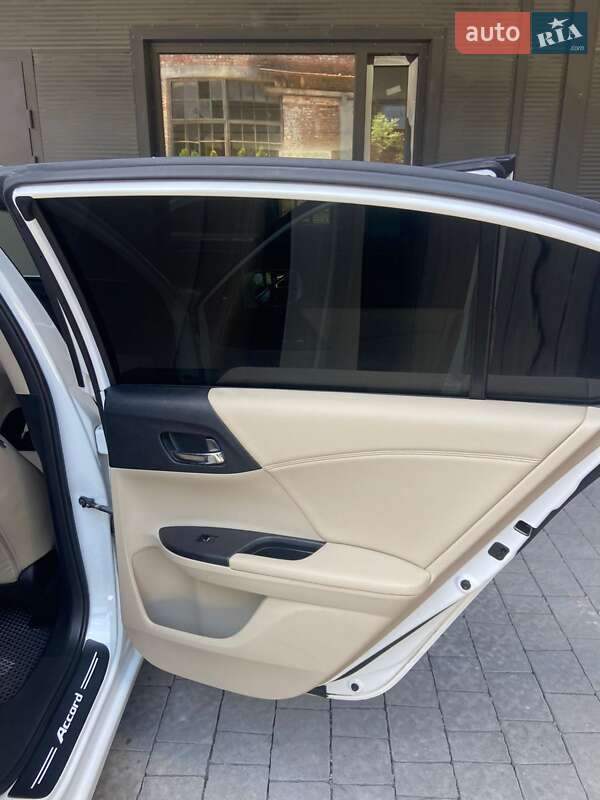 Седан Honda Accord 2014 в Шептицькому