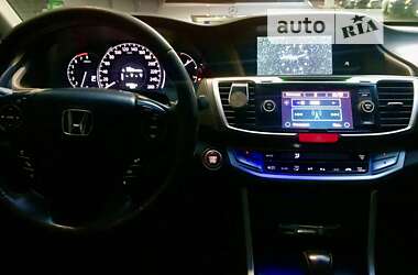 Седан Honda Accord 2014 в 