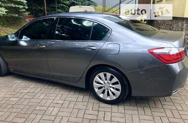 Седан Honda Accord 2014 в 