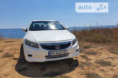 Купе Honda Accord 2010 в 