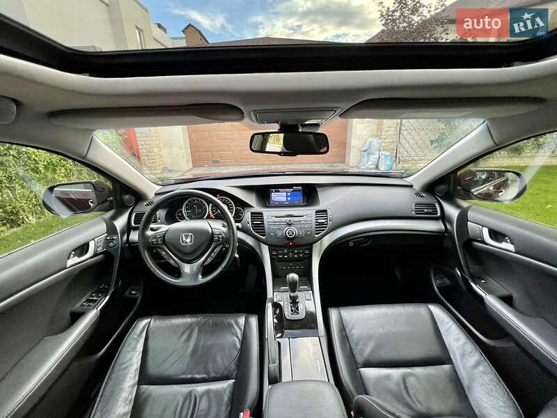 Седан Honda Accord 2011 в Одессе