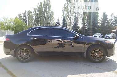 Седан Honda Accord 2010 в Середине-Буде