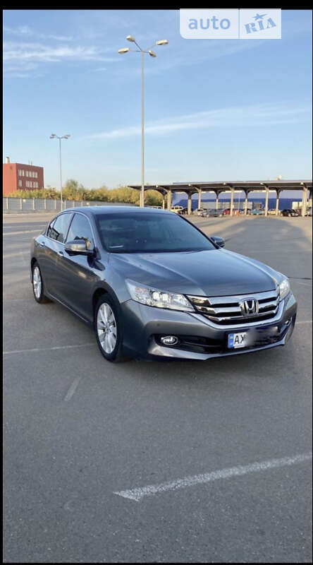 Седан Honda Accord 2014 в 
