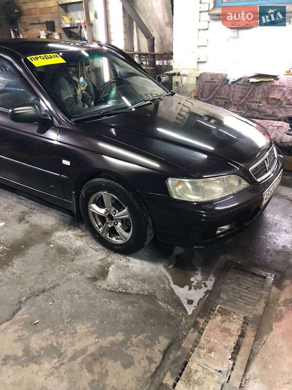 Седан Honda Accord 1999 в Днепре