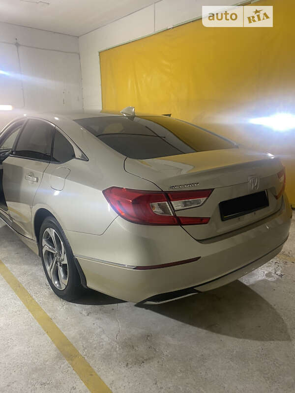 Седан Honda Accord 2019 в Києві