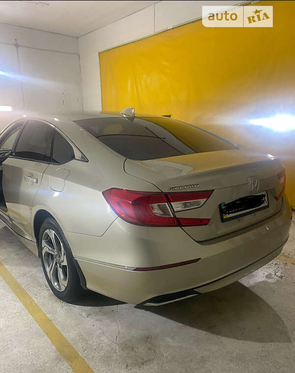 Седан Honda Accord 2019 в Києві