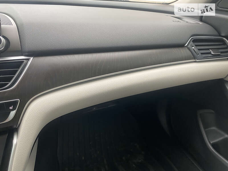 Седан Honda Accord 2019 в Києві