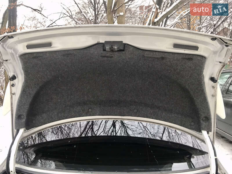 Седан Honda Accord 2010 в Львове