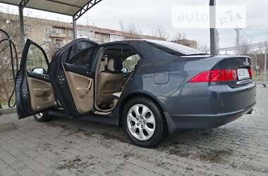 Седан Honda Accord 2006 в Берегово