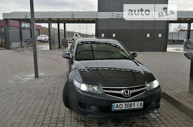 Седан Honda Accord 2006 в Берегово