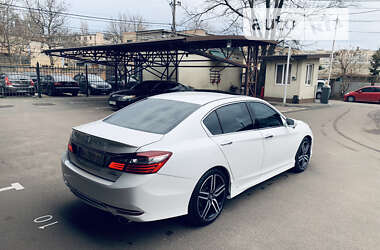 Седан Honda Accord 2015 в Одессе