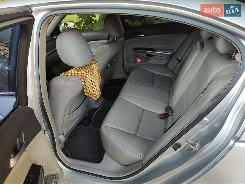 Седан Honda Accord 2008 в Луцьку