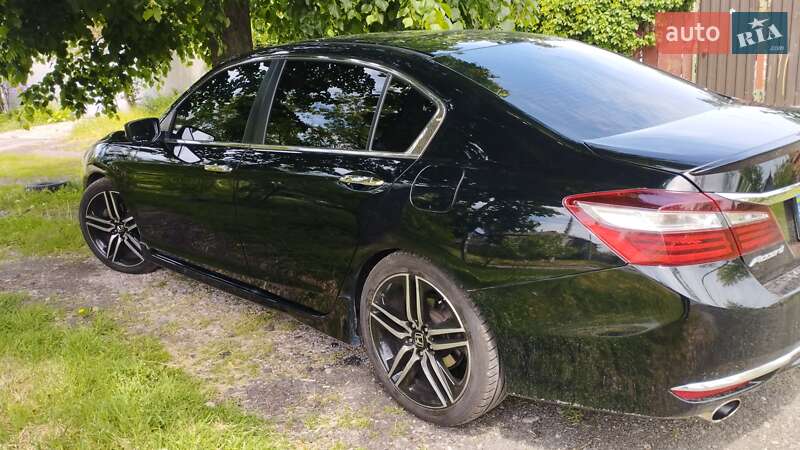 Седан Honda Accord 2017 в Днепре