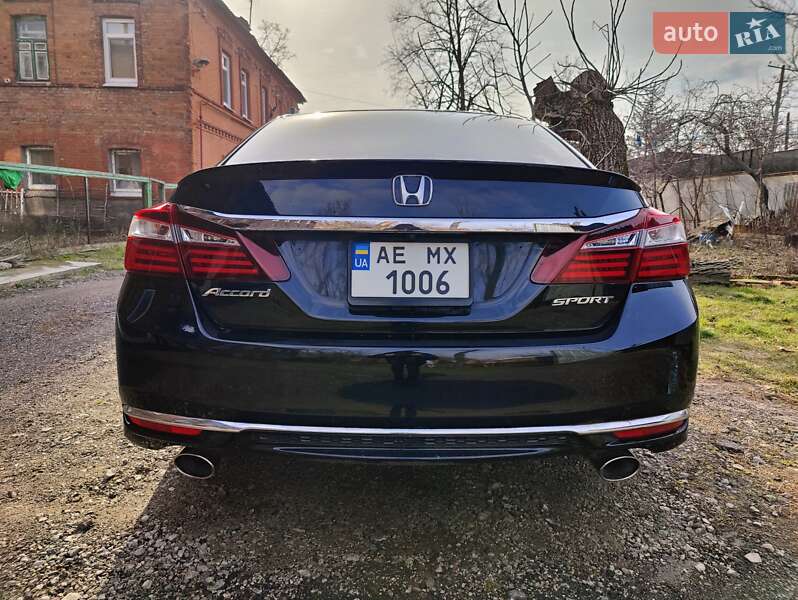 Седан Honda Accord 2017 в Днепре