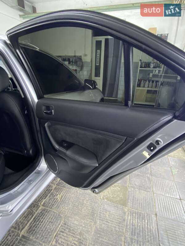 Седан Honda Accord 2004 в Киеве