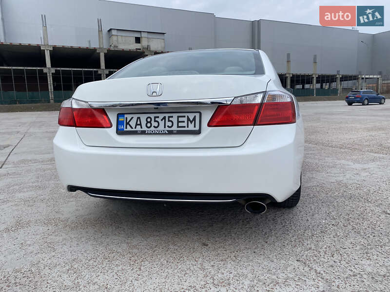 Седан Honda Accord 2014 в Киеве
