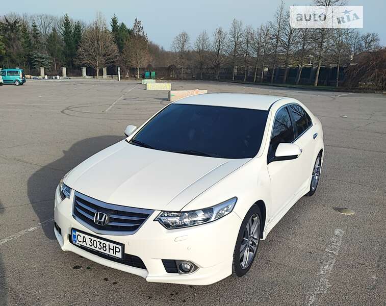 Седан Honda Accord 2011 в Умани