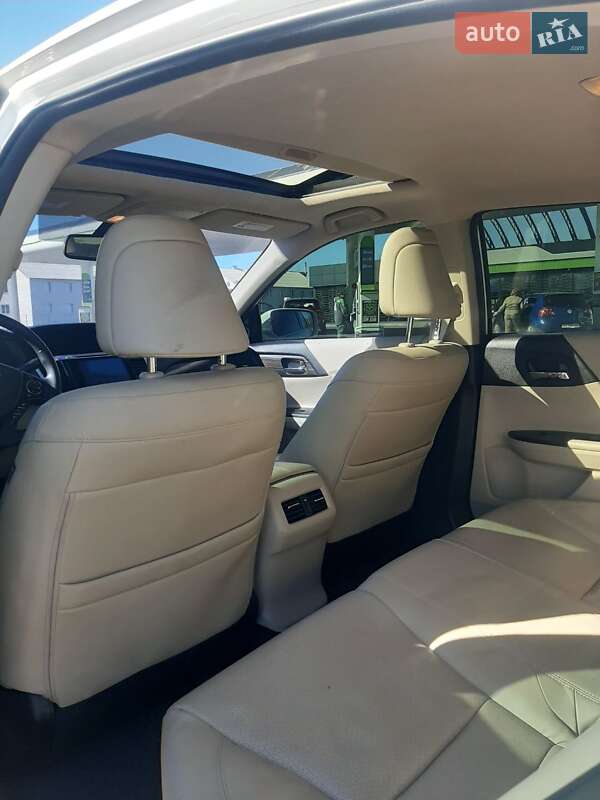 Седан Honda Accord 2015 в Києві