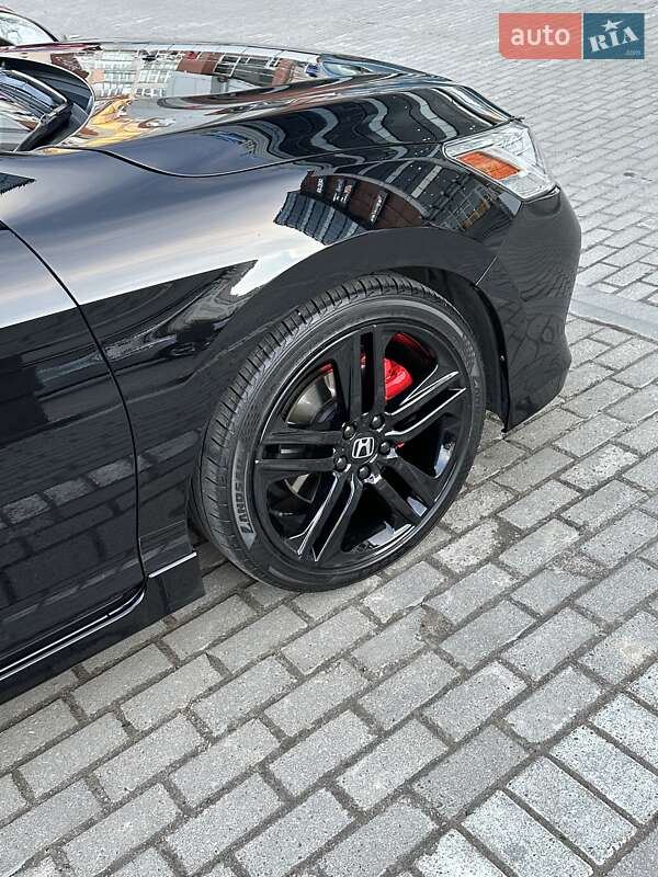 Седан Honda Accord 2016 в Львове