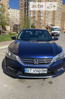 Седан Honda Accord 2013 в Киеве