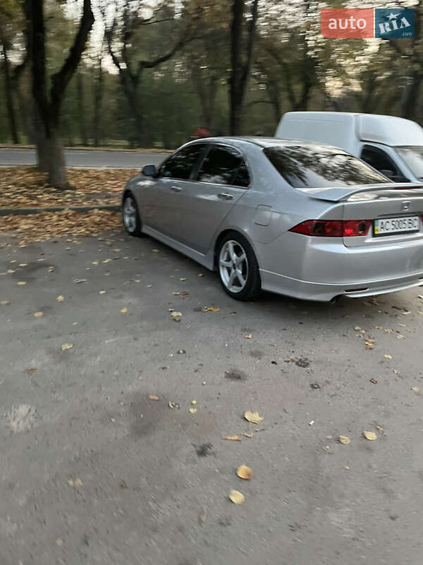 Седан Honda Accord 2004 в Луцке