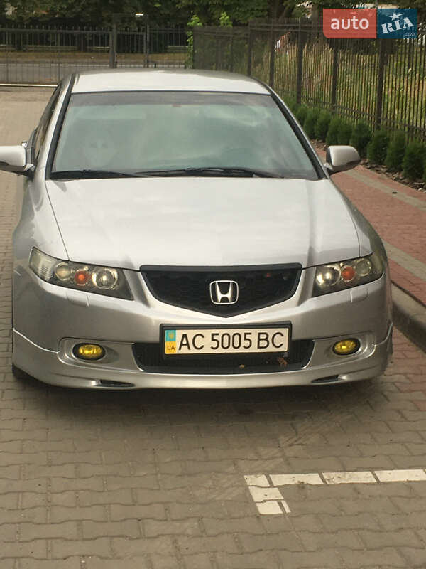 Седан Honda Accord 2004 в Луцке