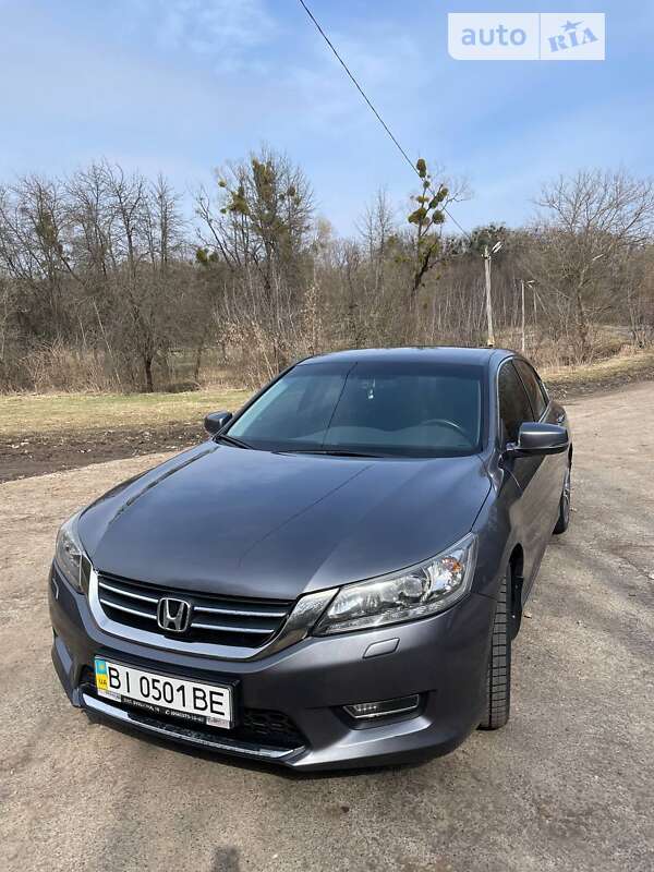 Седан Honda Accord 2013 в Полтаве