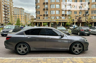 Седан Honda Accord 2016 в 
