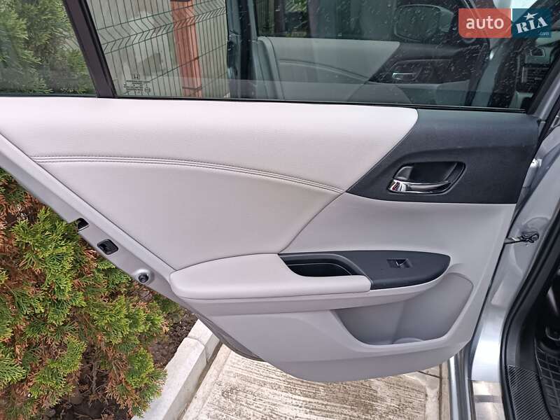 Седан Honda Accord 2016 в Николаеве