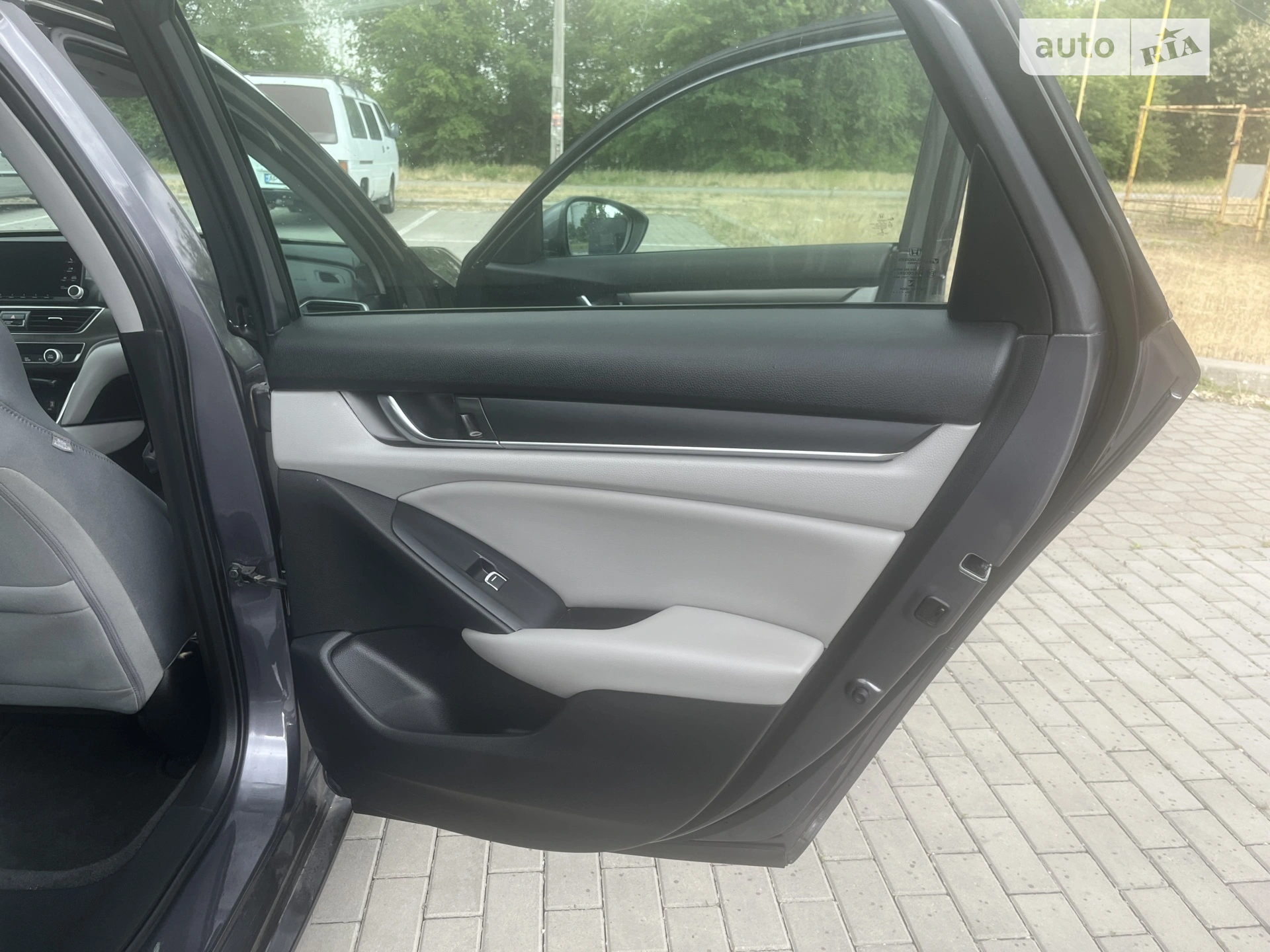 2020 Honda Accord - мініатюра 2