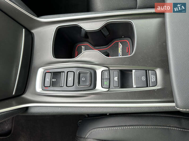 Седан Honda Accord 2022 в Киеве