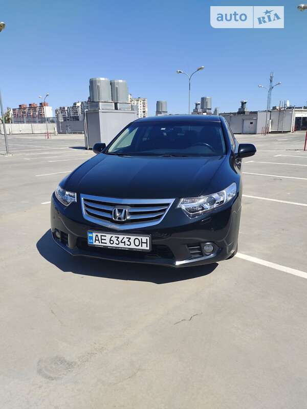 Седан Honda Accord 2014 в Києві
