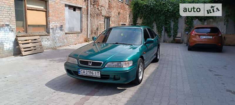 Седан Honda Accord 1996 в Умані