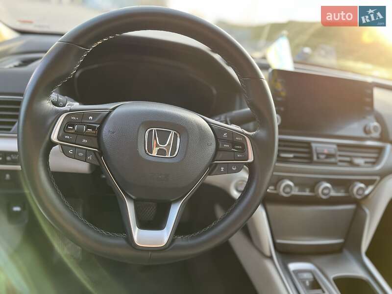Седан Honda Accord 2018 в Дніпрі