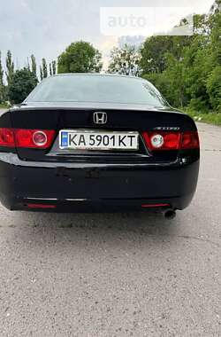 Седан Honda Accord 2005 в Киеве