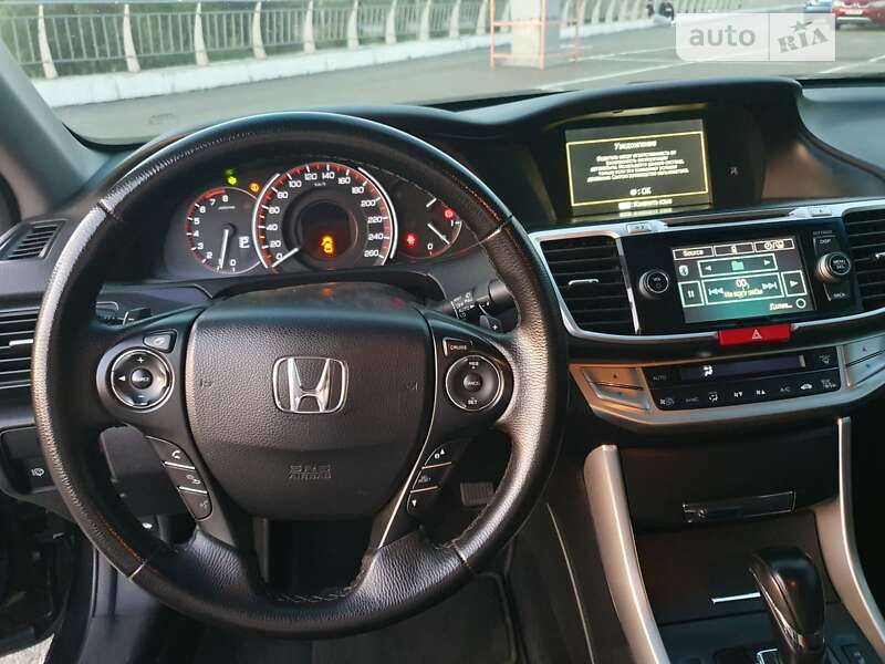 Седан Honda Accord 2013 в Киеве