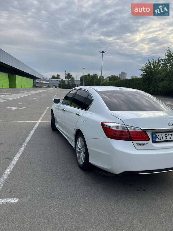 Седан Honda Accord 2015 в Киеве