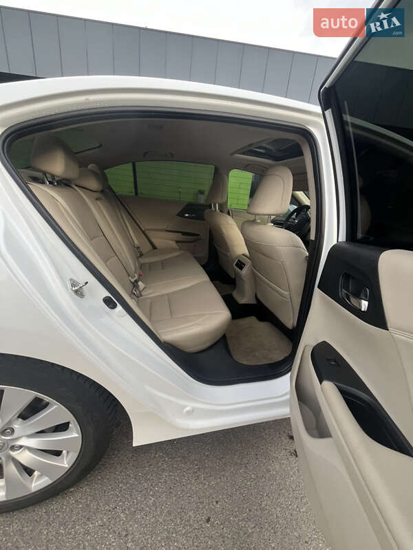 Седан Honda Accord 2015 в Киеве