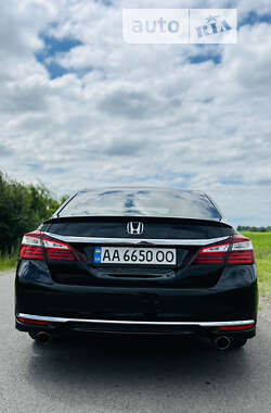 Седан Honda Accord 2016 в Києві