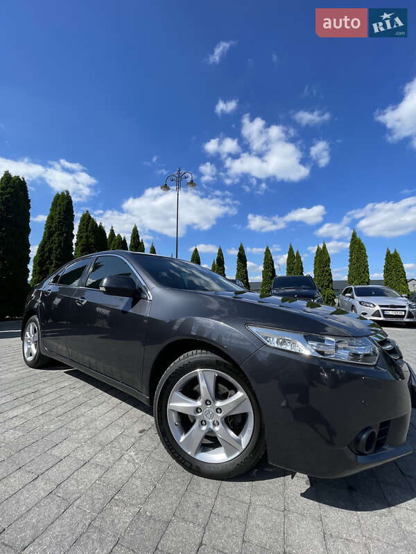 Седан Honda Accord 2012 в Львове