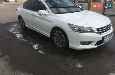 Седан Honda Accord 2013 в 